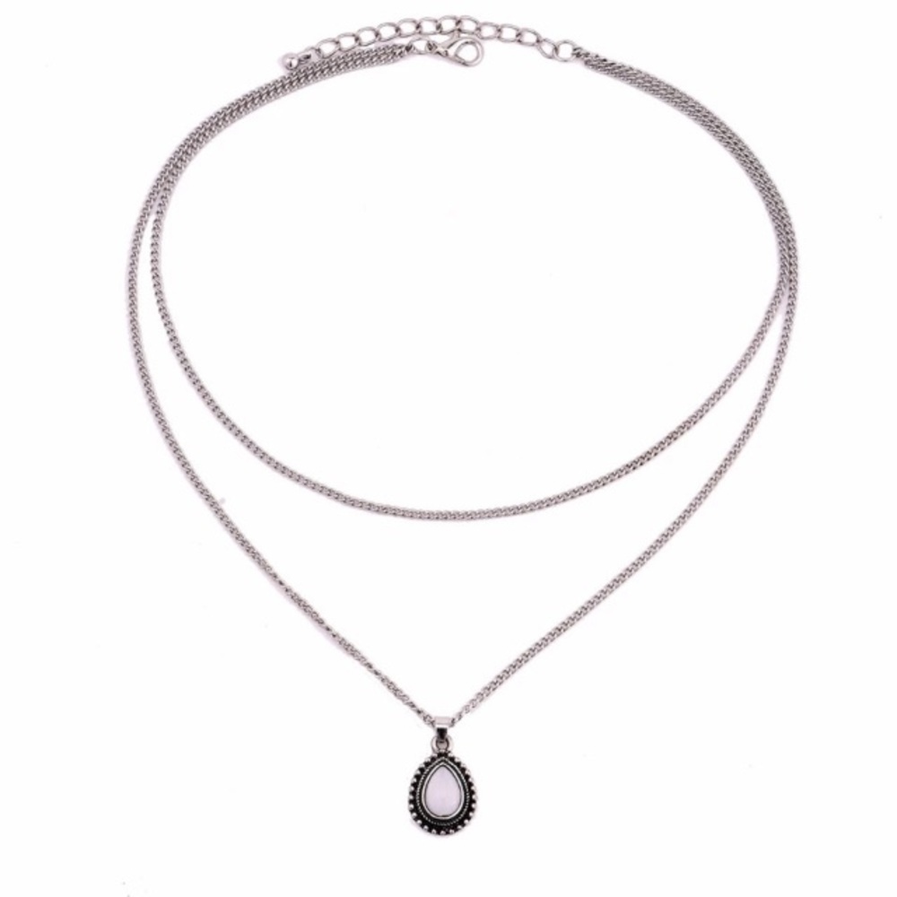 Cresent Pendant Necklace - Picture 2 of 4